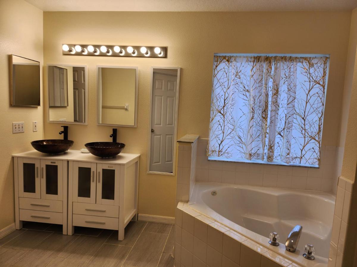 Fully Renovated, Quiet, Spacious Disney Themed Pool Home With Office Kissimmee Ngoại thất bức ảnh