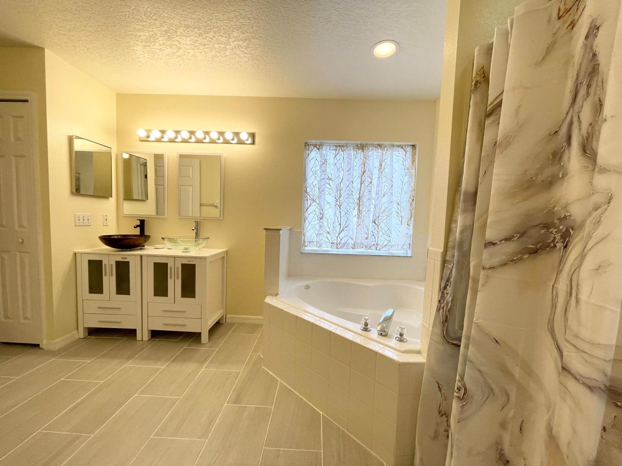Fully Renovated, Quiet, Spacious Disney Themed Pool Home With Office Kissimmee Ngoại thất bức ảnh